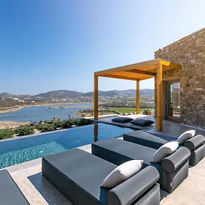 5* Hotel Panormos Bay Suites